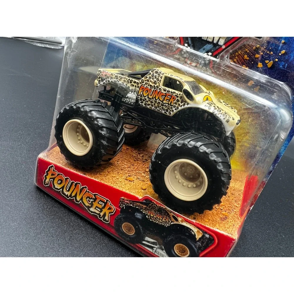 Hot Wheels Monster Jam Pouncer Leopard Print Monster Truck 1:64 Diecast 2006 #6